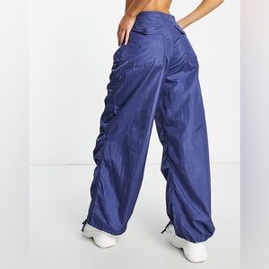 Edikted Low Rise Wide Leg Parachute Pants In Navy Womens Size XS/S